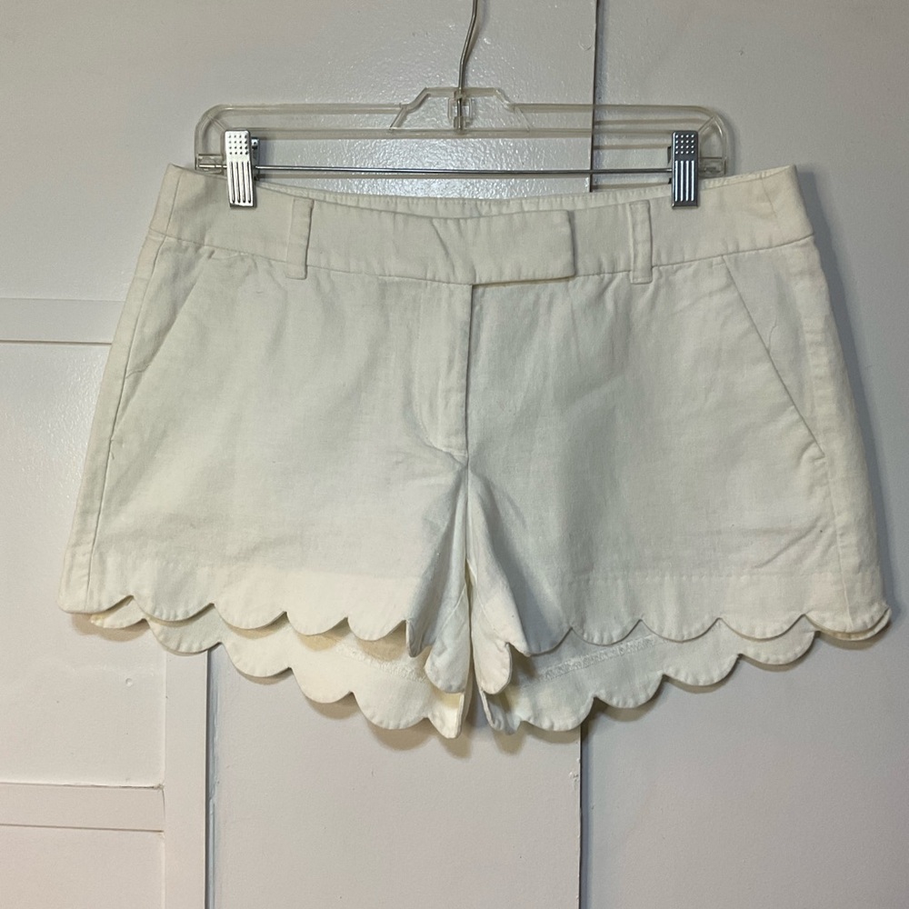 Women's White Scalloped Hem Shorts